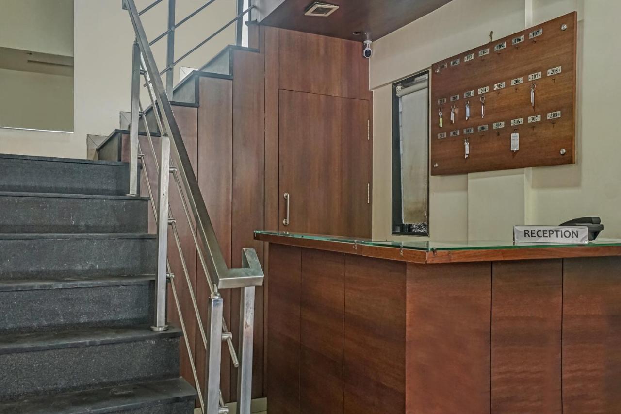 Oyo Flagship 75444 Hotel Kinara Lodging & Boarding Mangvadi Exterior photo